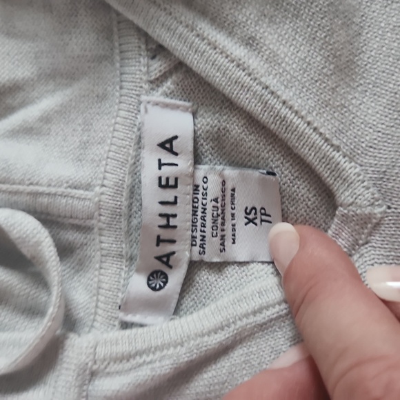 Athleta sweater w hood XS - Picture 2 of 6